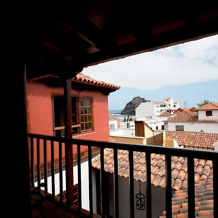 Casa Roja Apartment *